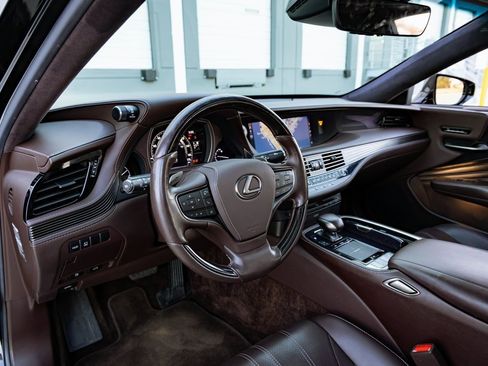 Used 2019 Lexus LS 500 500 Base image 18