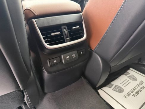 Used 2021 Subaru Outback Touring XT image 5