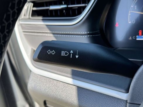 New 2025 Jeep Grand Cherokee L Altitude AWD/4WD image 11