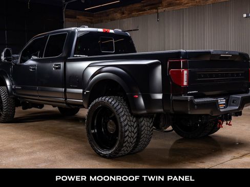 Used 2022 Ford F450 Platinum w/ FX4 Off-Road Package image 6