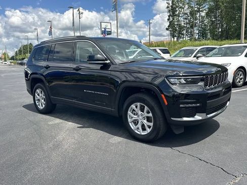 Used 2023 Jeep Grand Cherokee L Limited AWD/4WD image 2