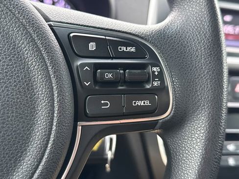Used 2016 Kia Optima LX FWD image 28
