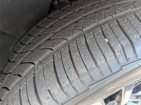 Used 2023 GMC Yukon SLT image 43