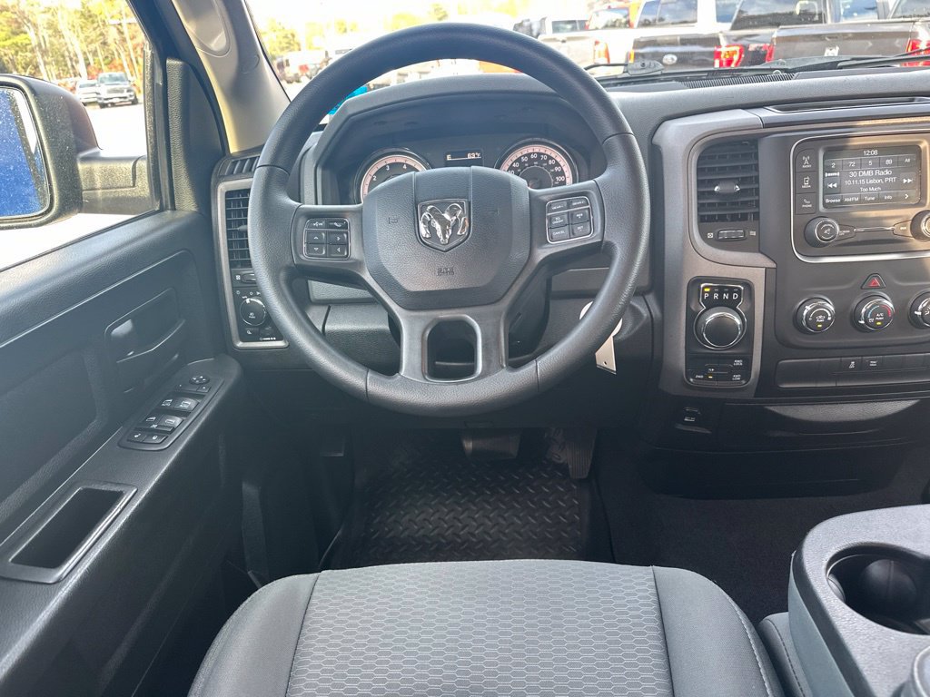 Used 2018 RAM 1500 Express w/ Express Value Package AWD/4WD image 16