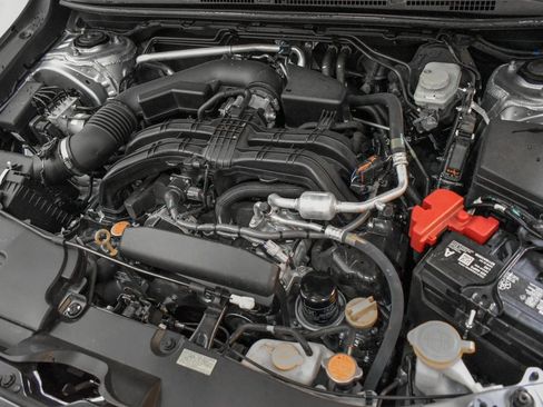 Certified 2025 Subaru Crosstrek 2.5i Limited w/ Crosstrek Mirror Package image 8