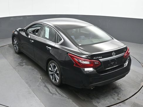 Used 2017 Nissan Altima 2.5 SR FWD image 16