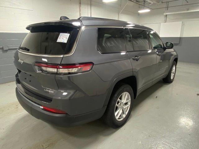 Used 2023 Jeep Grand Cherokee L Laredo w/ Luxury Tech Group I AWD/4WD image 3