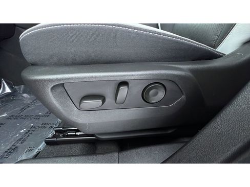 Certified 2025 Buick Envision Sport Touring image 25