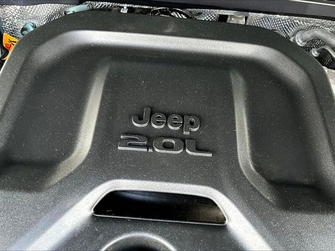 Used 2024 Jeep Wrangler Unlimited AWD/4WD image 30