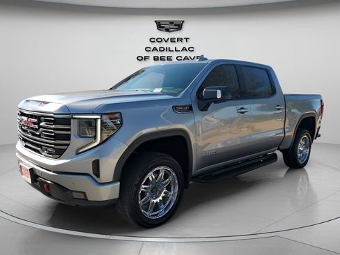 Used 2024 GMC Sierra 1500 AT4 w/ Technology Package image 3