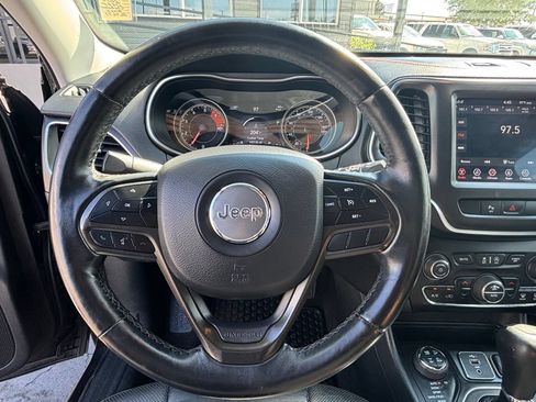 Used 2019 Jeep Cherokee Trailhawk AWD/4WD image 15