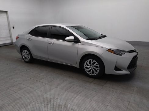 Used 2019 Toyota Corolla LE image 11