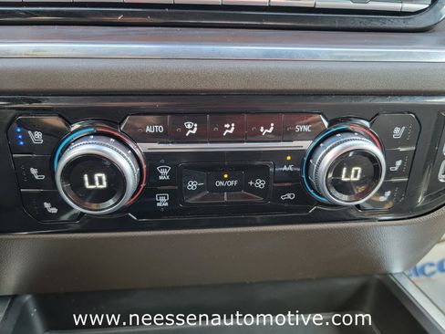 Used 2024 GMC Sierra 1500 SLT w/ SLT Premium Plus Package image 25