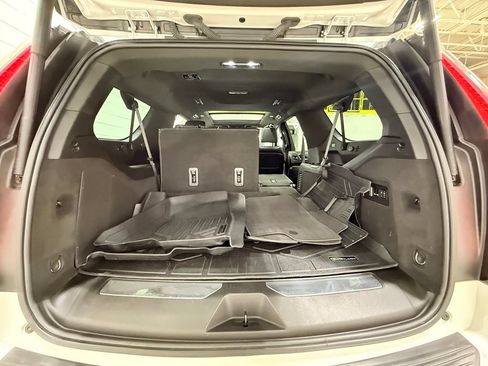 Used 2022 Cadillac Escalade ESV Premium Luxury AWD/4WD image 45