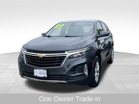 Used 2022 Chevrolet Equinox LT w/ Driver Convenience Package image 2