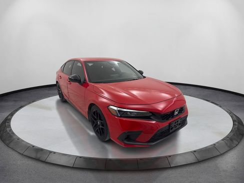 Used 2023 Honda Civic Sport image 3