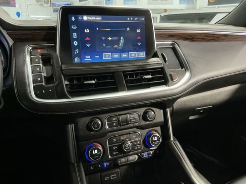 Used 2023 Chevrolet Suburban Premier w/ Premium Package image 22