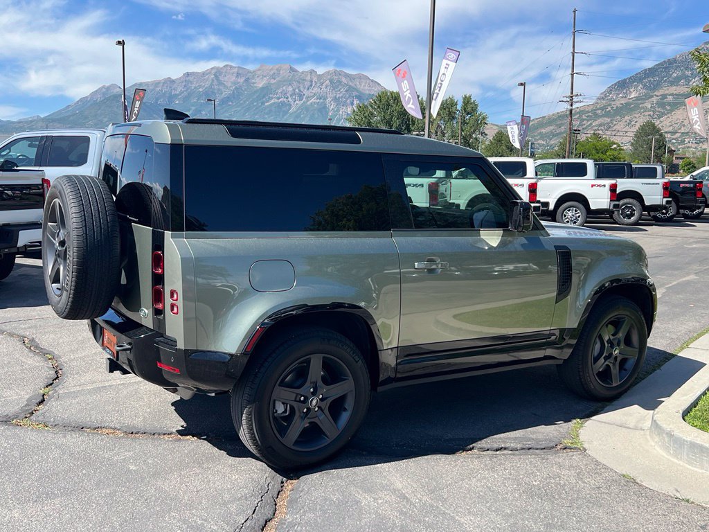 Used 2023 Land Rover Defender 90 X-Dynamic SE AWD/4WD image 7