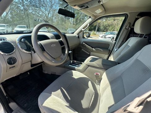 Used 2007 Ford Explorer Sport Trac XLT image 9