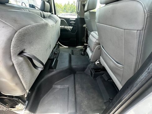 Used 2018 Chevrolet Silverado 2500 W/T AWD/4WD image 44