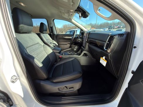 New 2025 Ford Ranger Lariat w/ Black Appearance Package AWD/4WD image 9