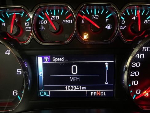 Used 2018 Chevrolet Silverado 1500 LT w/ All Star Edition AWD/4WD image 26