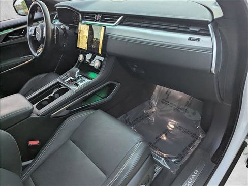Used 2024 Jaguar F-PACE R-Dynamic S image 22