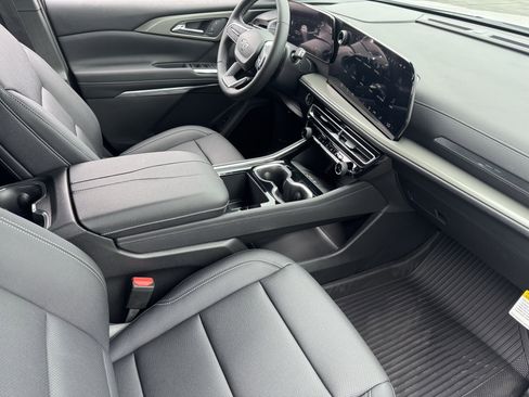 New 2026 Chevrolet Traverse LT w/ Midnight/Sport Edition AWD/4WD image 22
