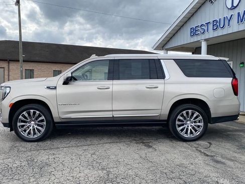 Used 2021 GMC Yukon XL Denali w/ Denali Premium Package AWD/4WD image 5