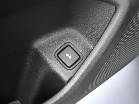 Used 2019 Honda Accord Sport image 17