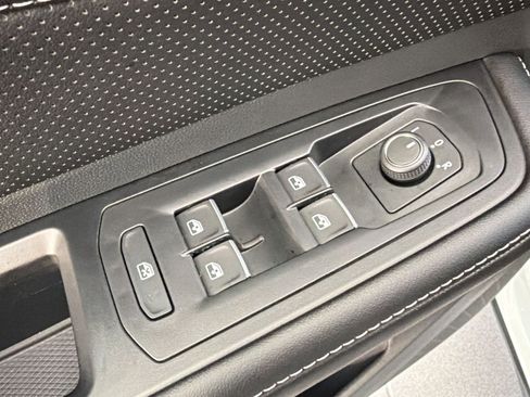 New 2026 Volkswagen Atlas Cross Sport SE AWD/4WD image 13