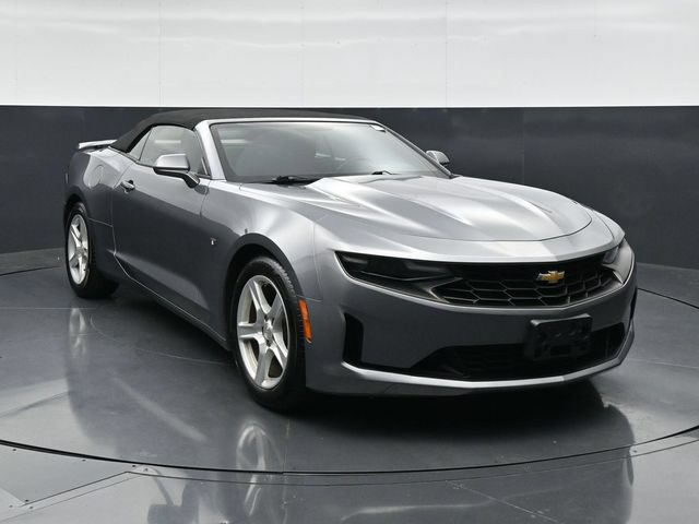 Used 2020 Chevrolet Camaro LT RWD image 4