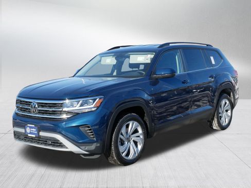 Certified 2022 Volkswagen Atlas SE image 3