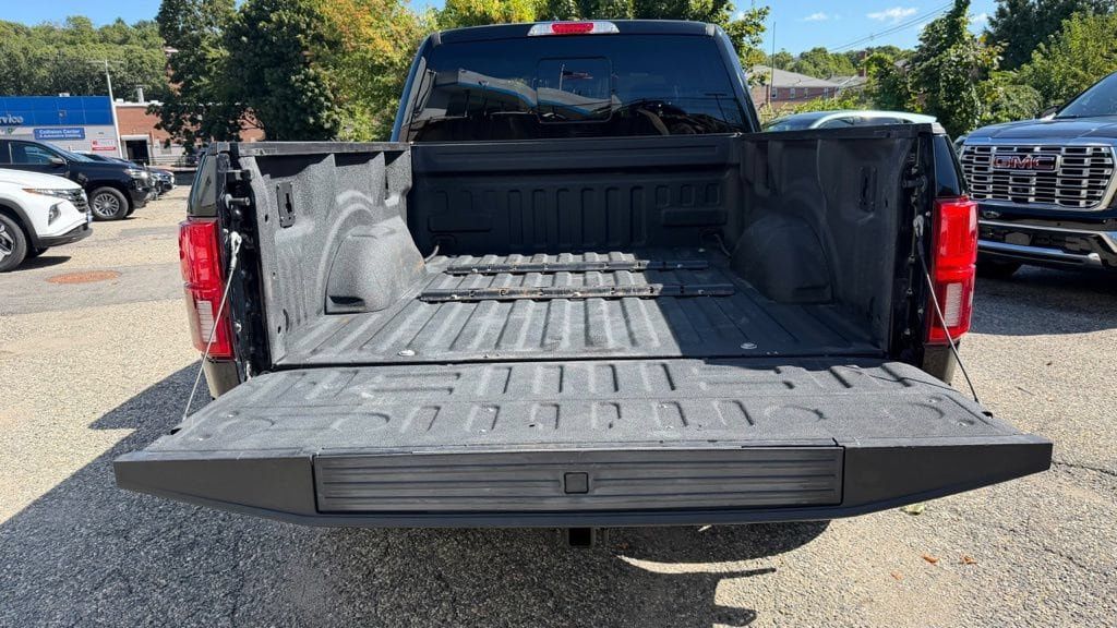 Used 2018 Ford F150 Platinum w/ Technology Package AWD/4WD image 5