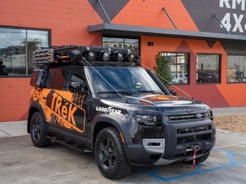 Used 2023 Land Rover Defender 110 S image 1