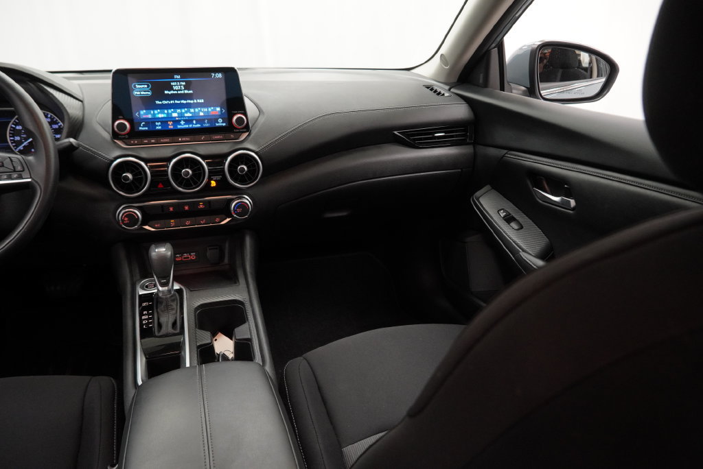 Used 2024 Nissan Sentra SV FWD image 16