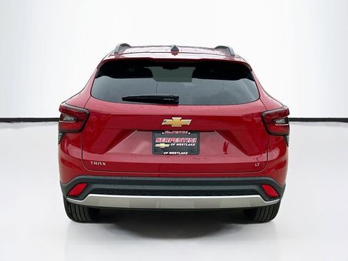 New 2026 Chevrolet Trax LT w/ LPO, Blackout Package image 7
