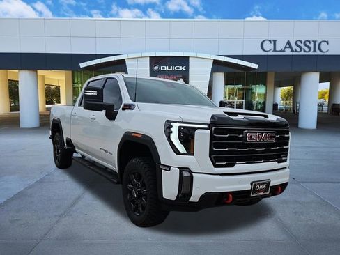 Used 2024 GMC Sierra 2500 AT4 AWD/4WD image 1