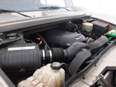 Used 2003 HUMMER H2 w/ Preferred Equipment Group AWD/4WD image 45