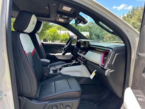 New 2026 GMC Canyon AT4X w/ AT4X AEV Edition AWD/4WD image 56