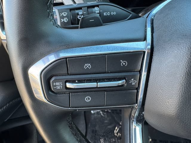Used 2025 GMC Yukon XL Denali AWD/4WD image 25