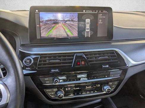 Used 2023 BMW M550i xDrive image 13