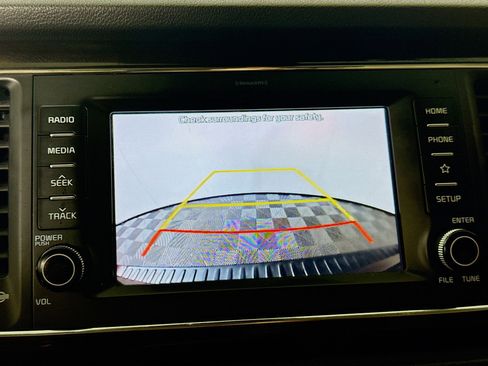 Used 2020 Kia Sedona EX w/ EX Premium Package image 19