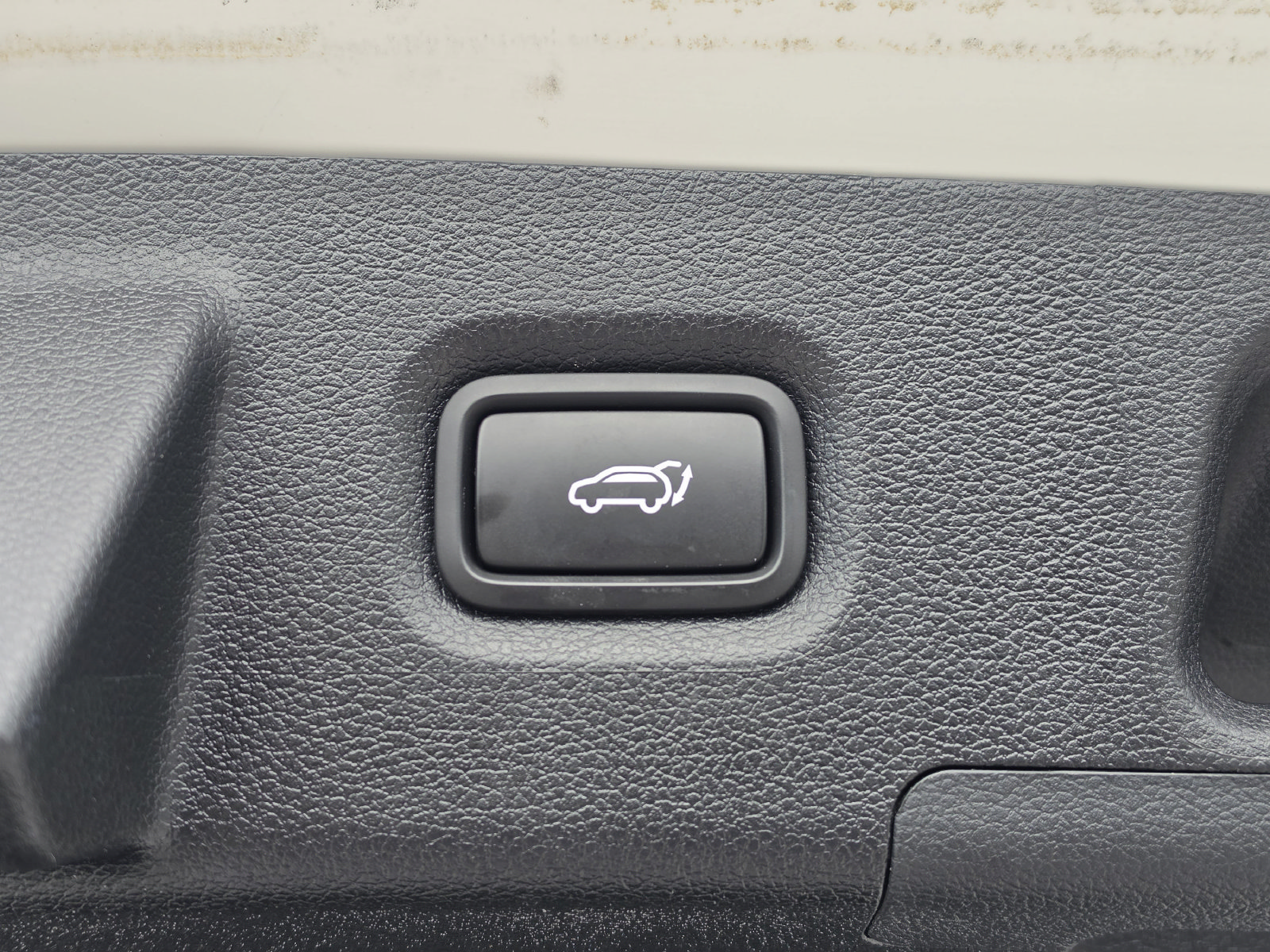 Used 2023 Hyundai Santa Fe SEL FWD image 14