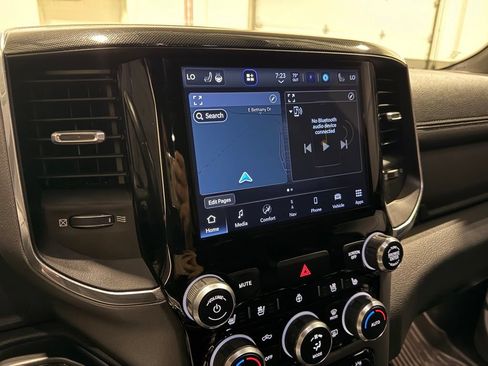 Used 2022 RAM 1500 Laramie AWD/4WD image 25