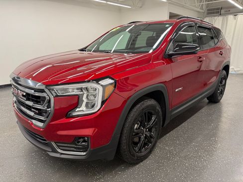 Used 2024 GMC Terrain AT4 AWD/4WD image 4
