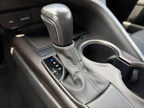 Used 2021 Toyota Camry SE FWD image 15