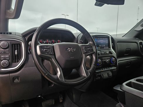 Used 2021 Chevrolet Silverado 1500 RST image 16