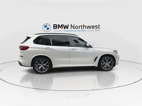 Used 2019 BMW X5 xDrive50i w/ M Sport Package image 4