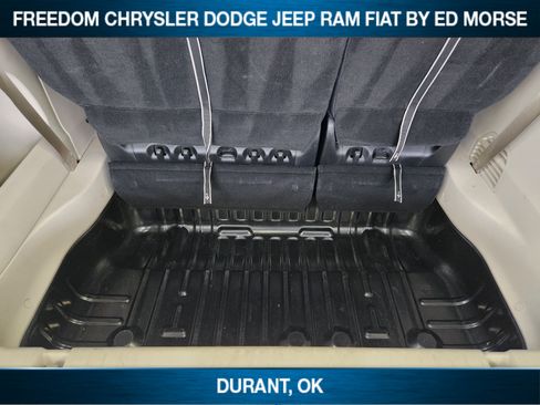 Used 2023 Chrysler Pacifica Touring-L FWD image 24